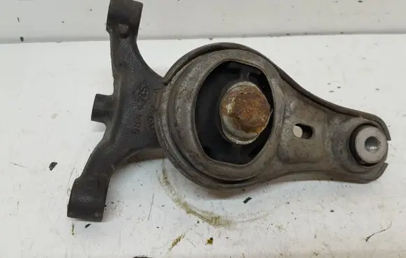 Opel Vivaro Engine mount bracket 8200675206 314R464