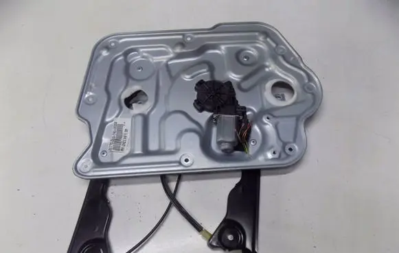 Nissan Qashqai Rear door window regulator with motor 32010JD50A