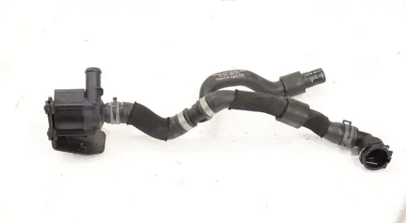 Engine coolant pipe/hose