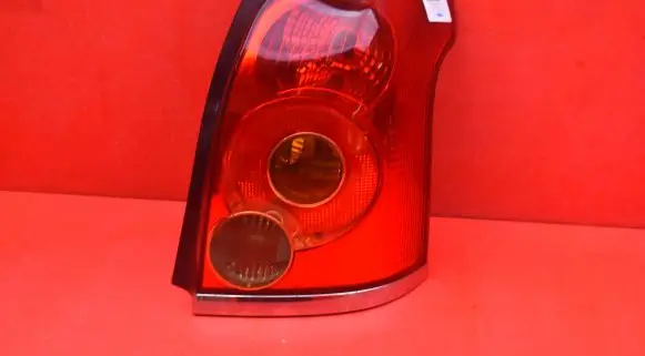 Toyota Avensis Verso Rear/tail lights