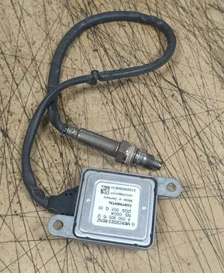 Mercedes-Benz ML W166 Lambda probe sensor A0009051512
