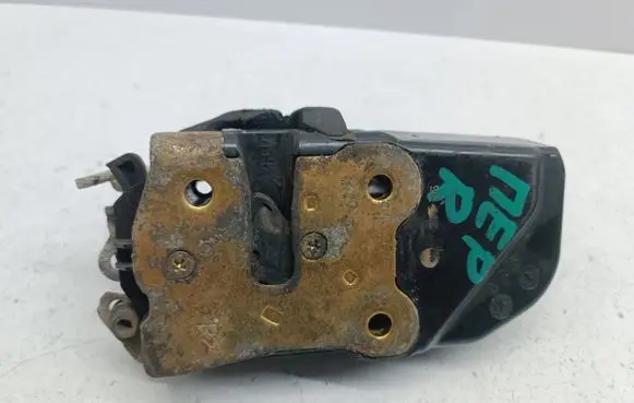 Jeep Grand Cherokee (WK) Front door lock