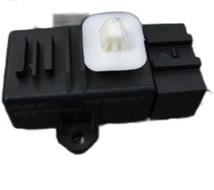 Skoda Fabia Mk3 (NJ) Trunk lid opening control unit 6R0959772