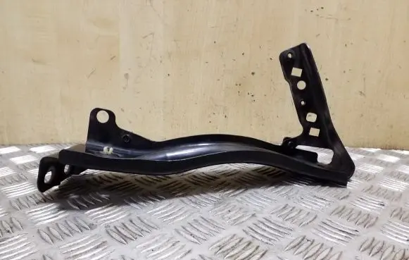 Audi TT TTS Mk2 Fender mounting bracket