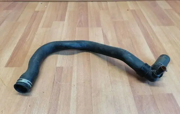 Peugeot 407 Engine coolant pipe/hose 1351JV