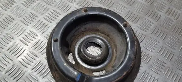 Coil spring mount