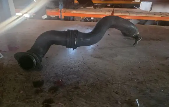 Volkswagen Sharan Intercooler hose/pipe 038906051C