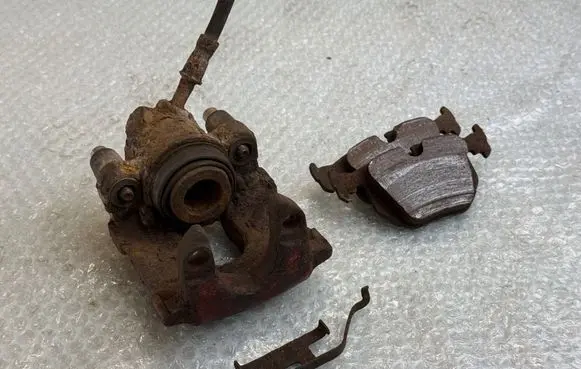 BMW 3 E46 Rear brake caliper 