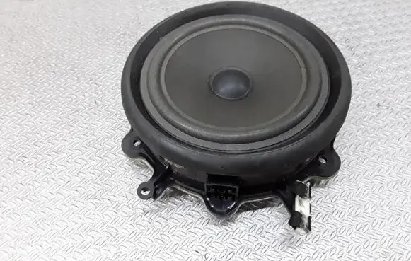 Audi A4 S4 B6 8E 8H Front door speaker 8E0035411