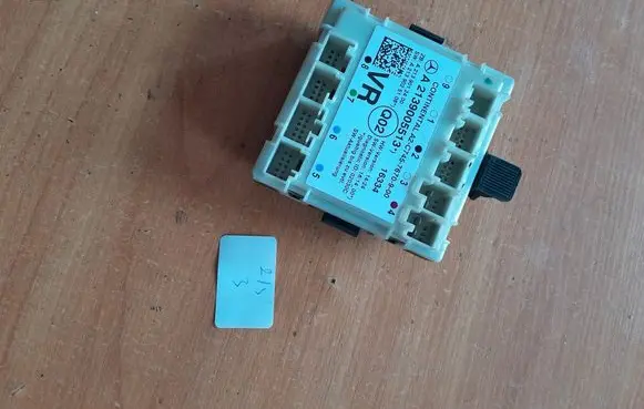 Mercedes-Benz E W213 Door control unit/module A2139005513