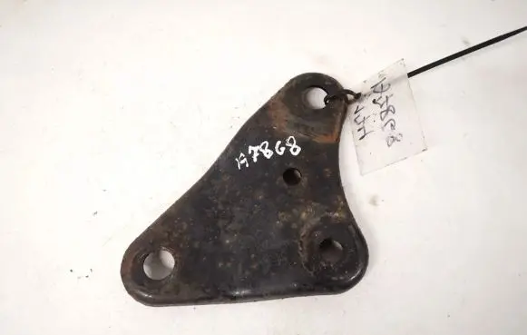 Engine mounting bracket