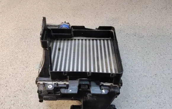 Citroen C5 Aircross Intercooler radiator 967562798041 9675627980