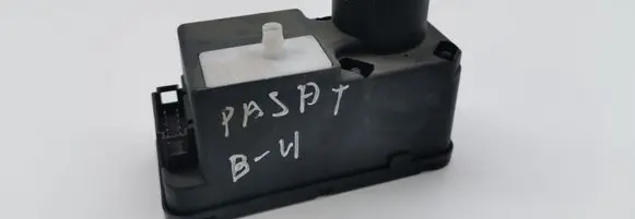 Volkswagen PASSAT B4 Vacuum pump 1H0962257G
