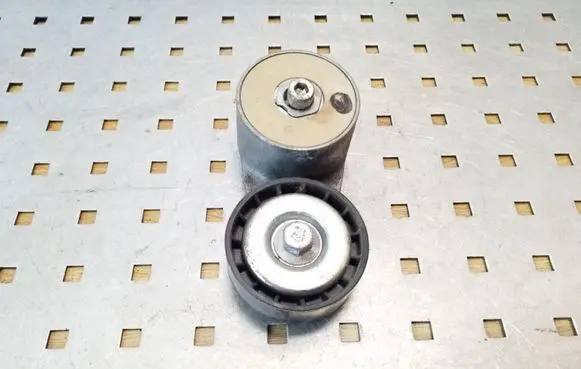 Fiat Grande Punto Alternator belt tensioner 