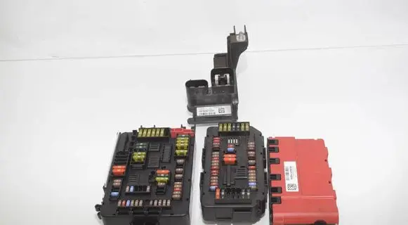 BMW 3 F30 F35 F31 Fuse module 9261110 9296152 9224879