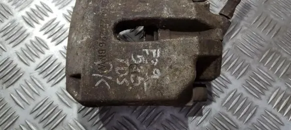 BMW 5 E39 Front brake caliper 6022296
