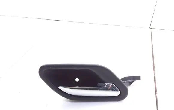 BMW 5 E39 Front door interior handle 8226050