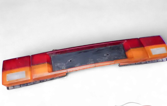 Audi 100 200 5000 C3 Tailgate rear/tail lights 811945695