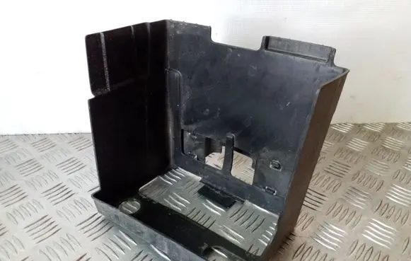 Battery box tray