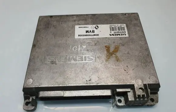 Renault Laguna I Engine control unit/module S101725111Q HOM7700860308 7700873465