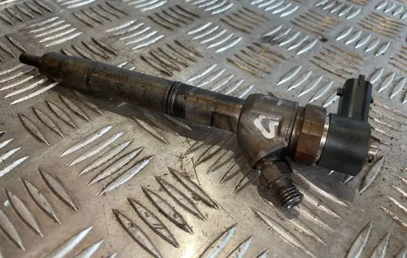KIA Ceed Fuel injector 0445110256