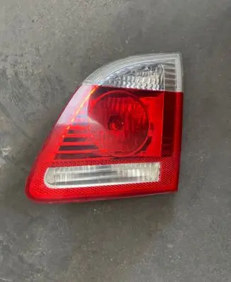 Tailgate rear/tail lights