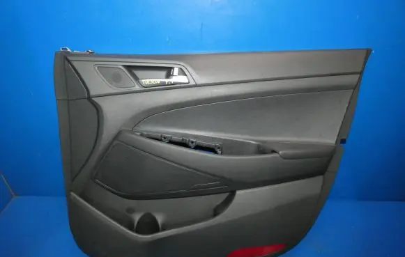 Hyundai Tucson TL Coupe rear side trim panel 
