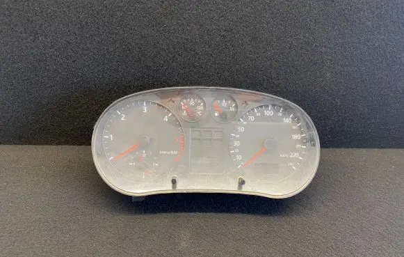 Audi A3 S3 8L Speedometer (instrument cluster) 110208894001