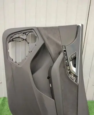Audi Q7 4M Front door card panel trim 4M1867106E 041879 922593
