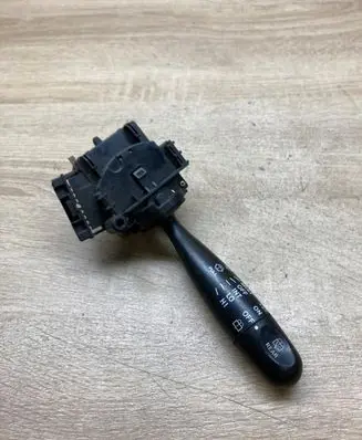Toyota Yaris Wiper control stalk 173647