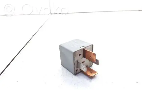 Volvo S40, V40 Other relay 191937503 22204007