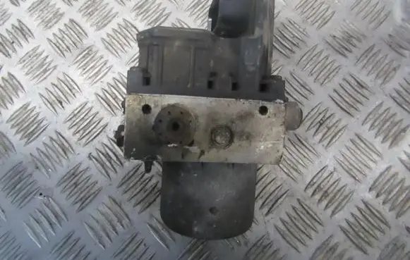 Ford Mondeo Mk III ABS Pump 0265800007 090236