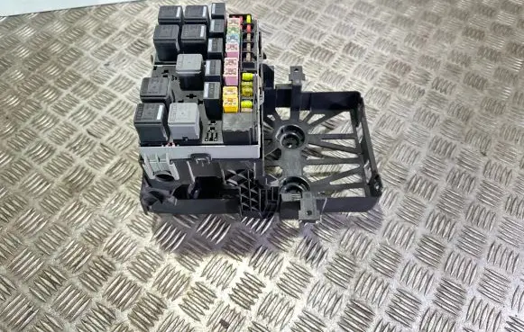Ford Transit Fuse module 6C1T14C445AB 6C1T14C445A