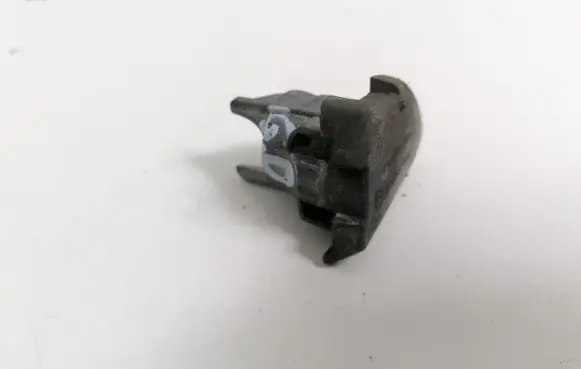 Volkswagen PASSAT B6 Front door handle cover 3C0839168