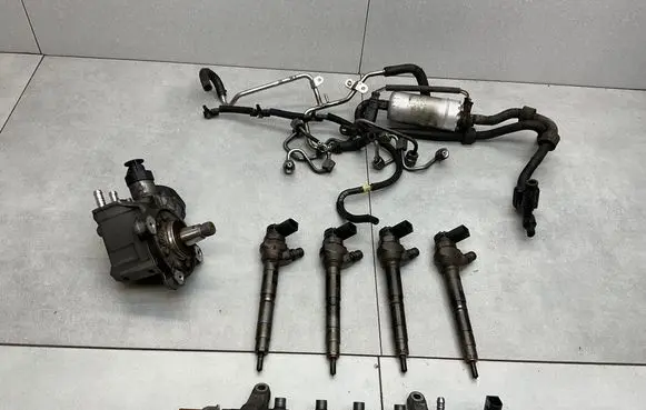 Volkswagen Tiguan Fuel injection system set 03L130277J 03L089M 057130764H