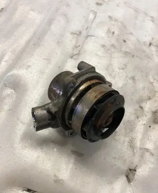 Volkswagen PASSAT B8 Water pump 100207801kt