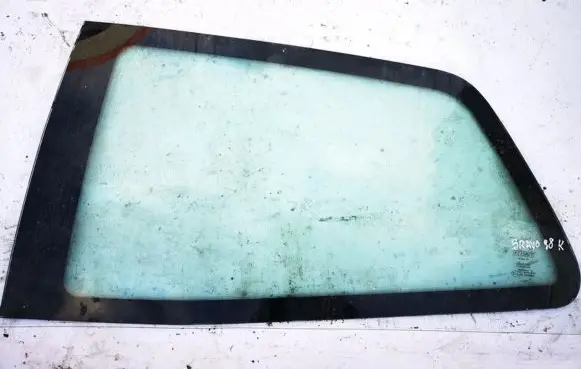 Rear side window
