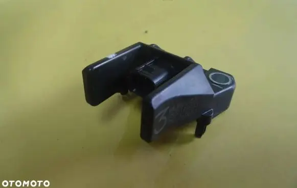 Subaru Legacy Airbag deployment crash/impact sensor 98231AG020