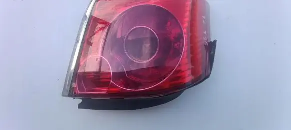 Toyota Avensis T250 Rear/tail lights set 