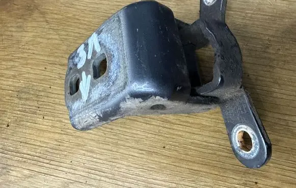 Opel Insignia A Rear door lower hinge