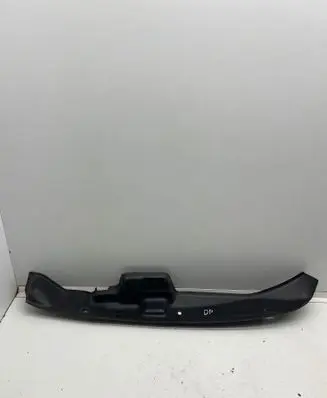 Volvo XC90 Fender end trim 31353953 BQ2FA
