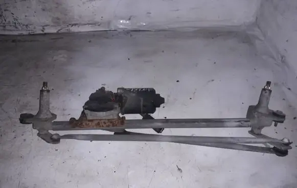 Chrysler Neon I Front wiper linkage and motor