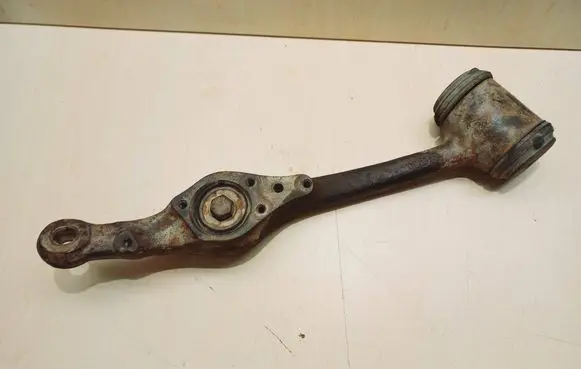 Mercedes-Benz W123 Front control arm 1233305707