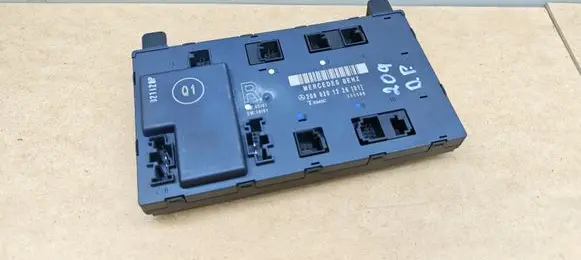 Mercedes-Benz CLK A209 C209 Door control unit/module 2098201226