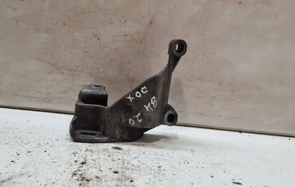 Audi 80 90 S2 B4 Power steering pump mounting bracket 026145531D