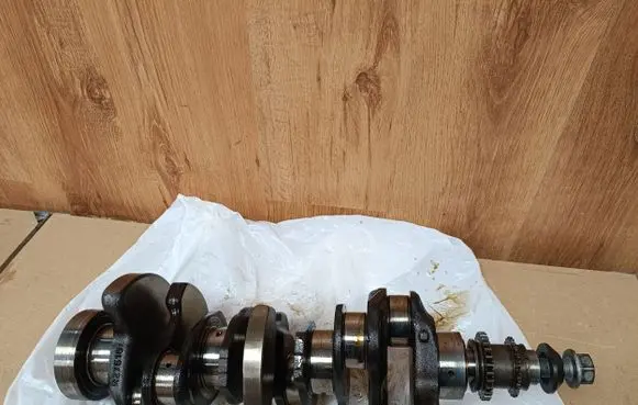 Mercedes-Benz E W238 Crankshaft A2761112121 A2760520503 A2760301101