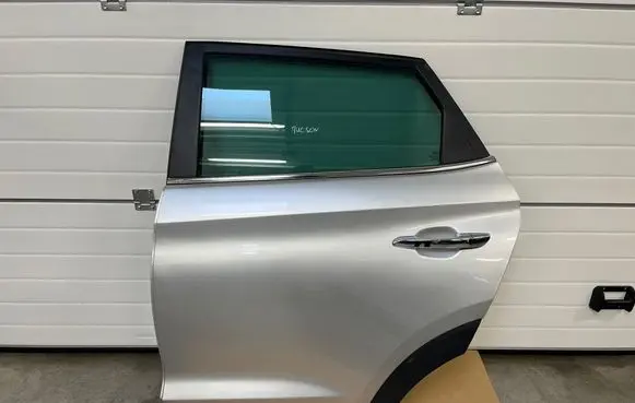 Hyundai Tucson TL Rear door 
