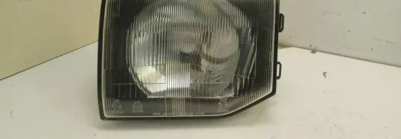 Mitsubishi Pajero Headlight/headlamp 11037746 11037740