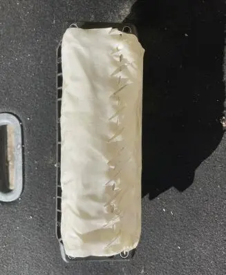 Knee airbag