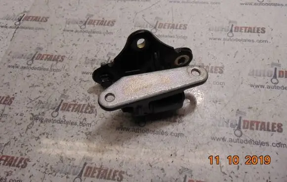Mercedes-Benz GL X164 Front door lower hinge 